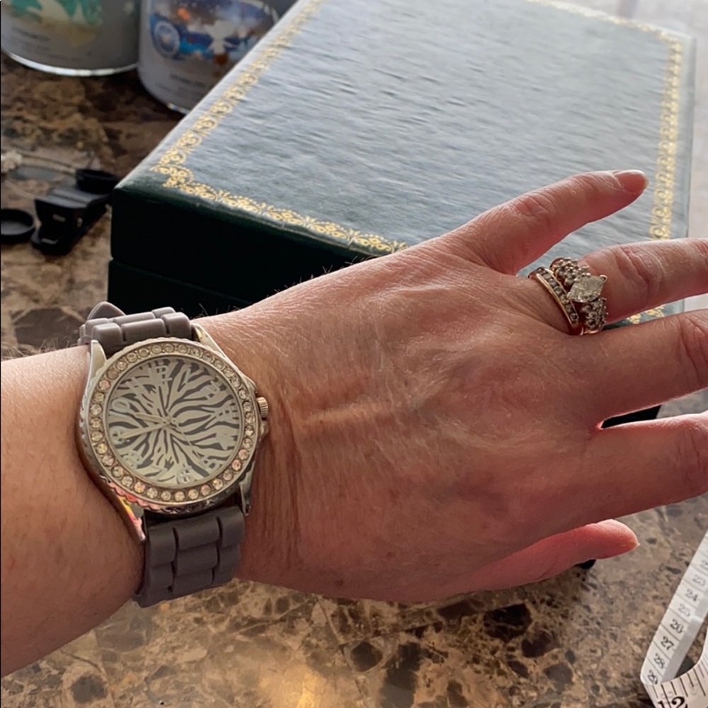 Boyfriend watch